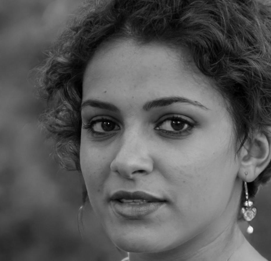 Portrait d'Élise Moreau, experte en évaluation